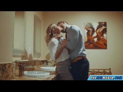 ❤️ Том биетэй шаргал үст таныг нийтийн бие засах газар уруу татах үед ❤️❌ Зовох mn.classicmebel21.ru ﹏